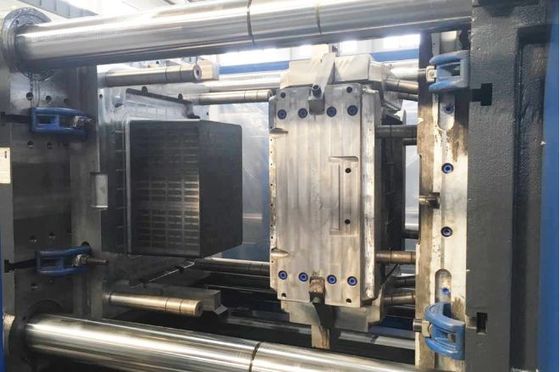 PVC Small Injection Molding Machines Customized 22mm 300rpm